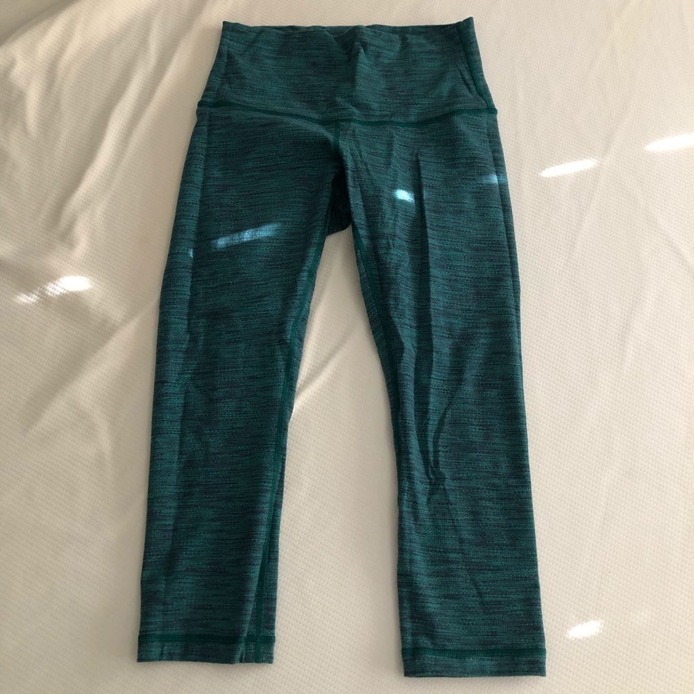 Lululemon 21” Teal Luon Wunder Under Size 6